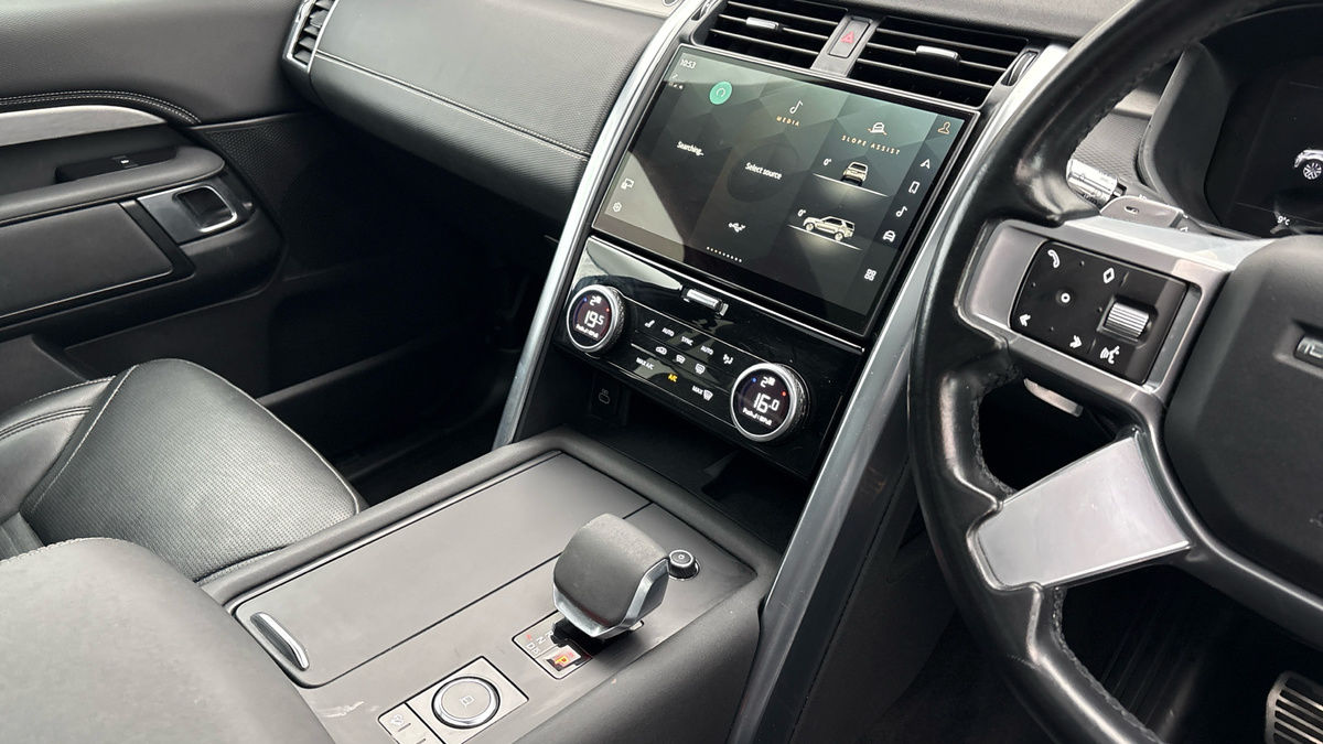 Land Rover Discovery Image 18
