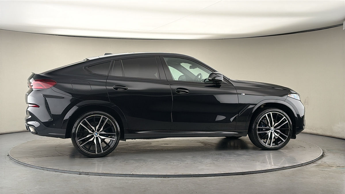More views of BMW X6