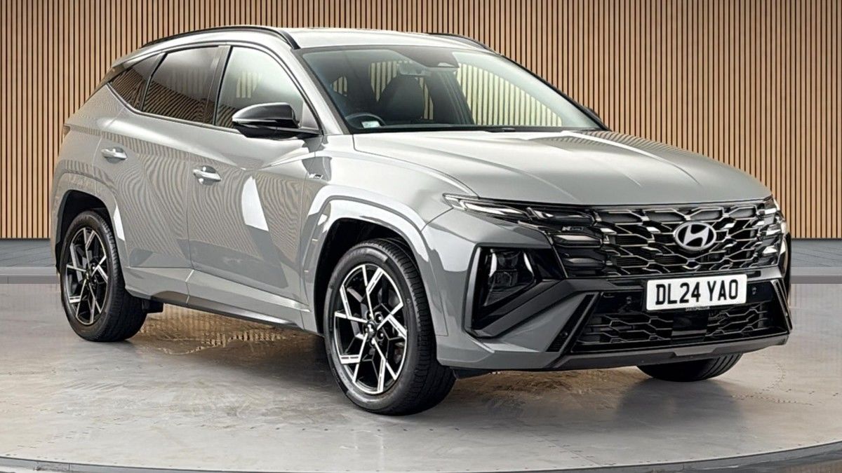 Hyundai TUCSON Sticky Header Image