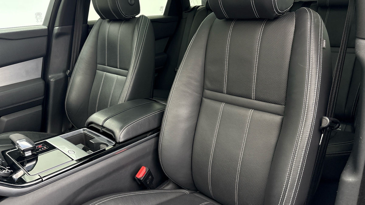 Land Rover Range Rover Velar Image 7