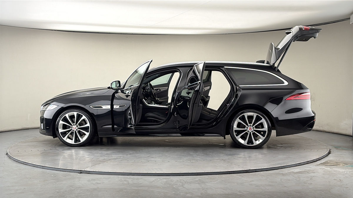 More views of Jaguar XF