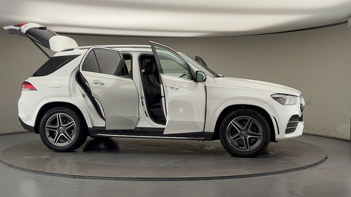 More views of Mercedes-Benz GLE