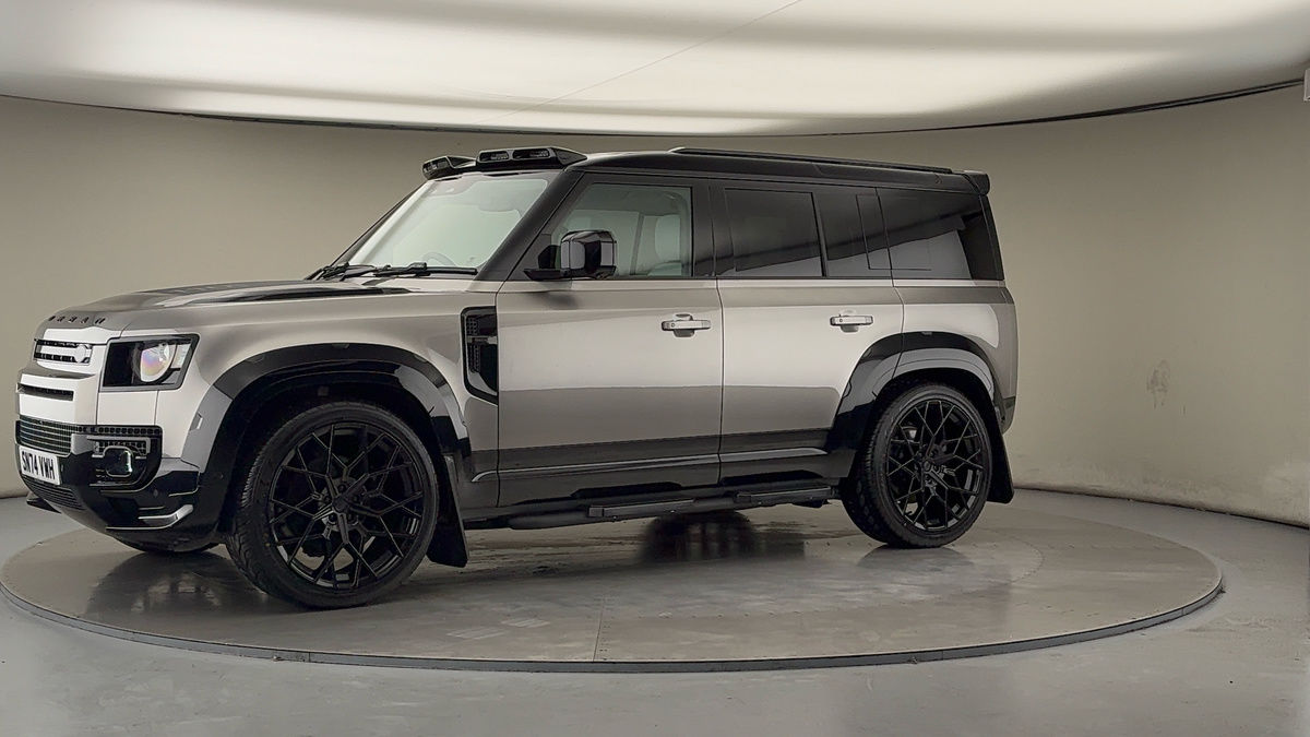 More views of Land Rover Defender 110