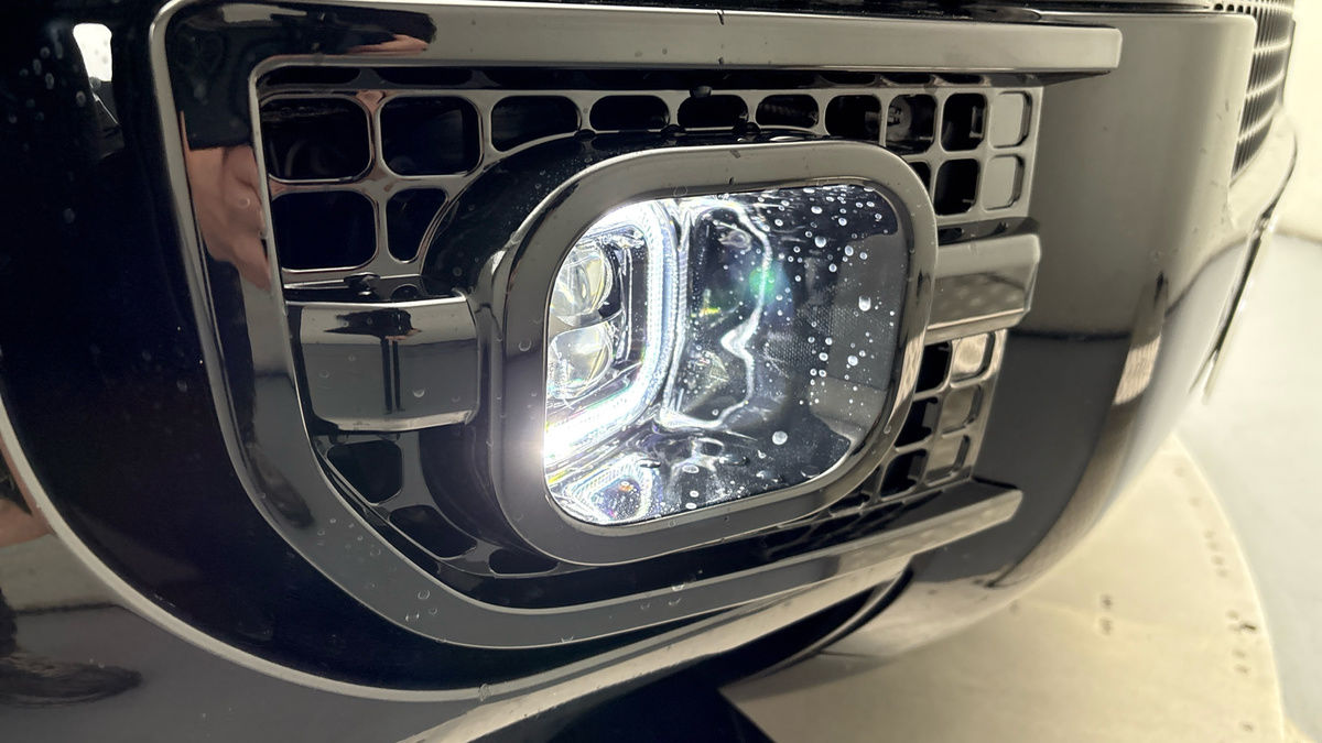 Land Rover Defender 110 Urban Image 27