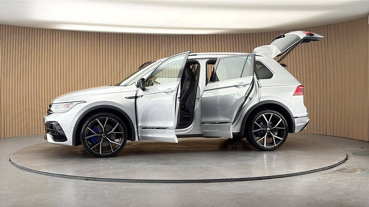 More views of Volkswagen Tiguan