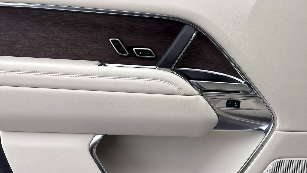 Land Rover Range Rover Image 19