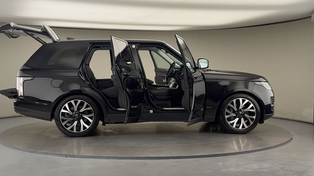 More views of Land Rover Range Rover