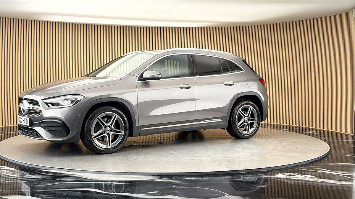 More views of Mercedes-Benz GLA