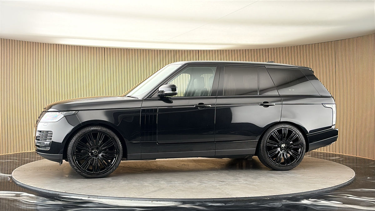 More views of Land Rover Range Rover