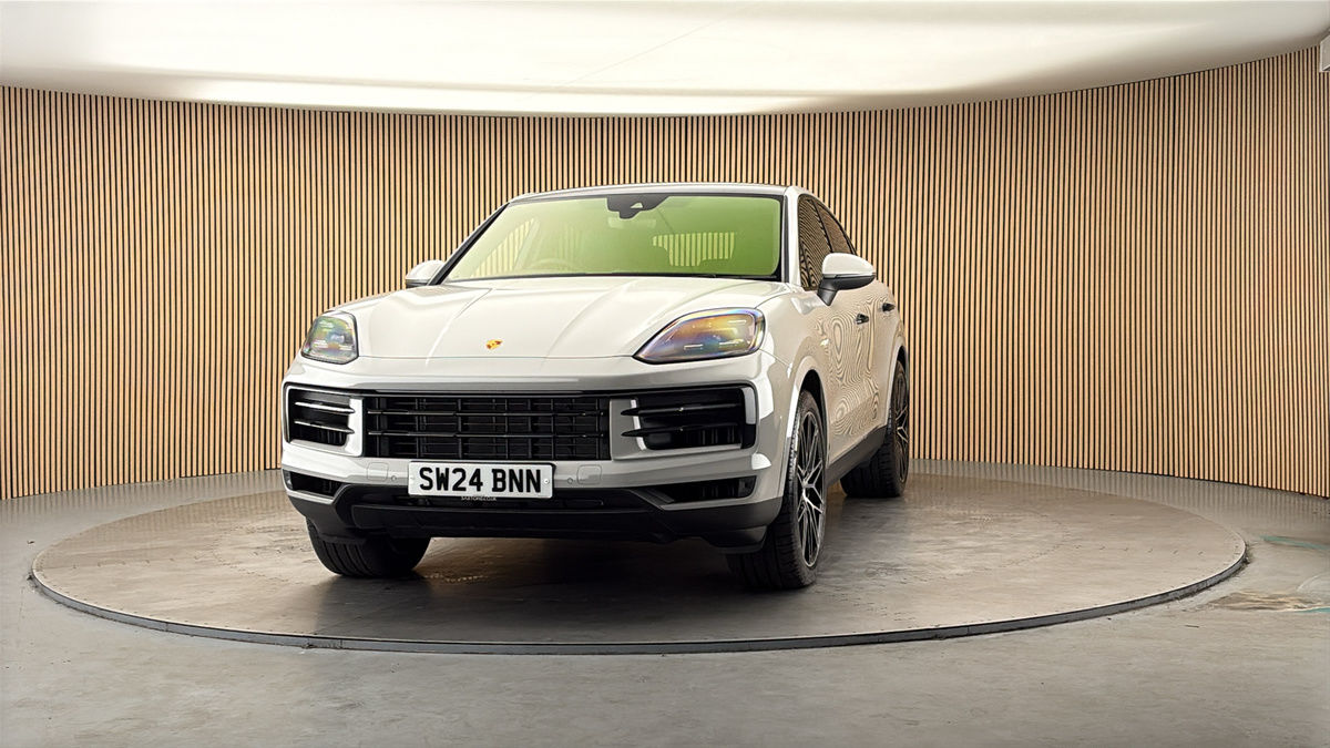 More views of Porsche Cayenne