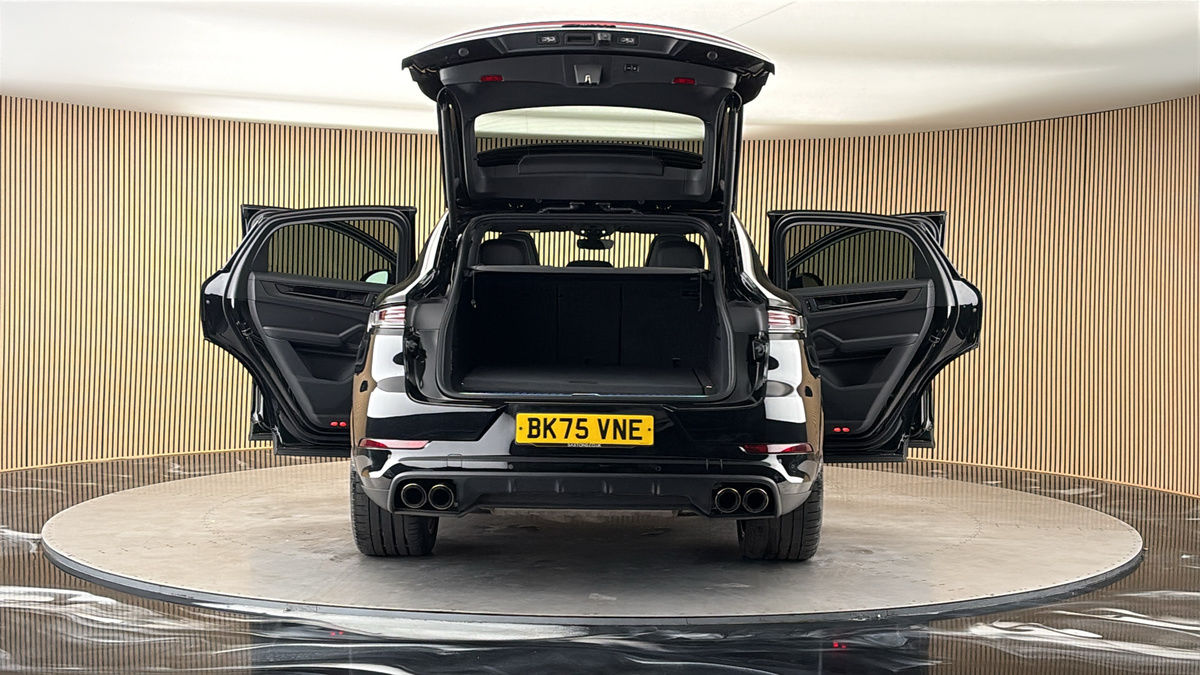 More views of Porsche Cayenne