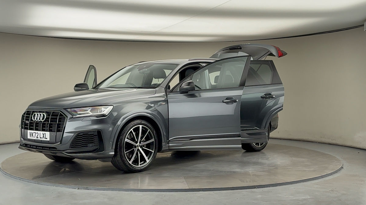More views of Audi Q7