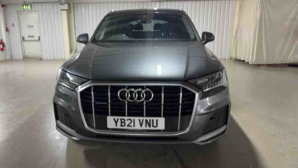 More views of Audi Q7