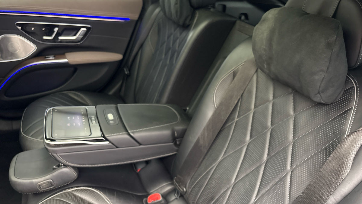More views of Mercedes-Benz EQS