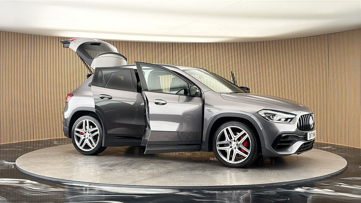 More views of Mercedes-Benz GLA