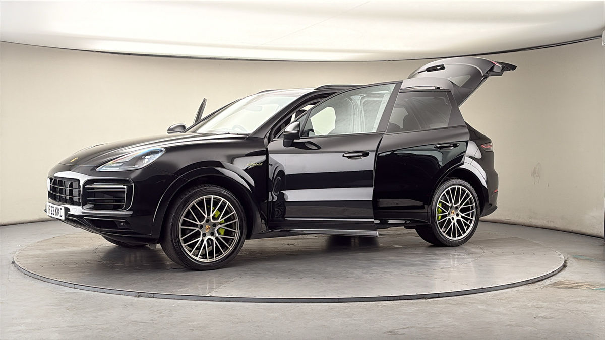 More views of Porsche Cayenne