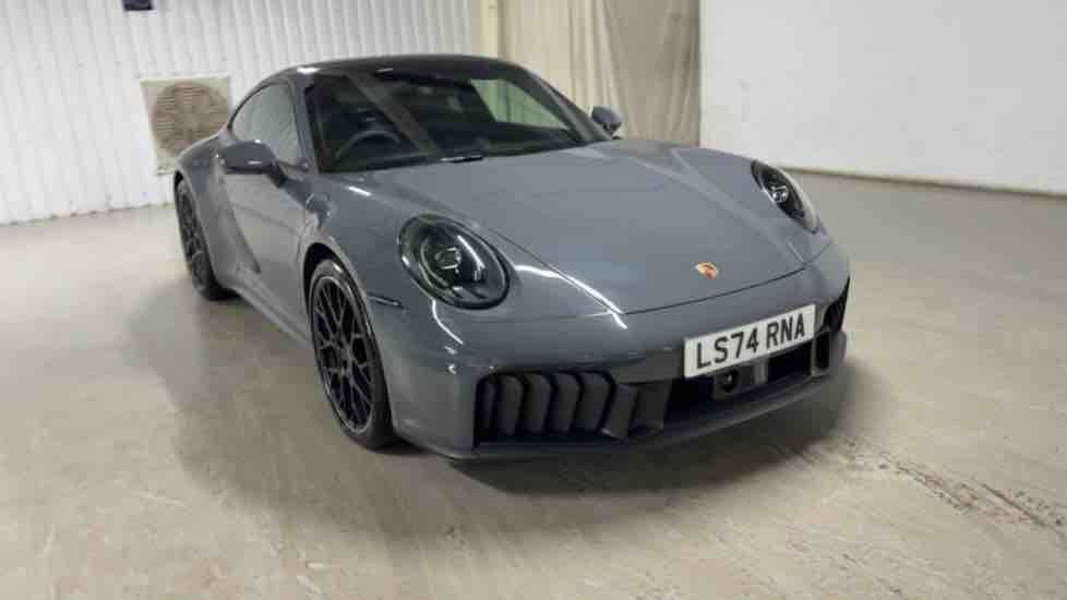 More views of Porsche 911