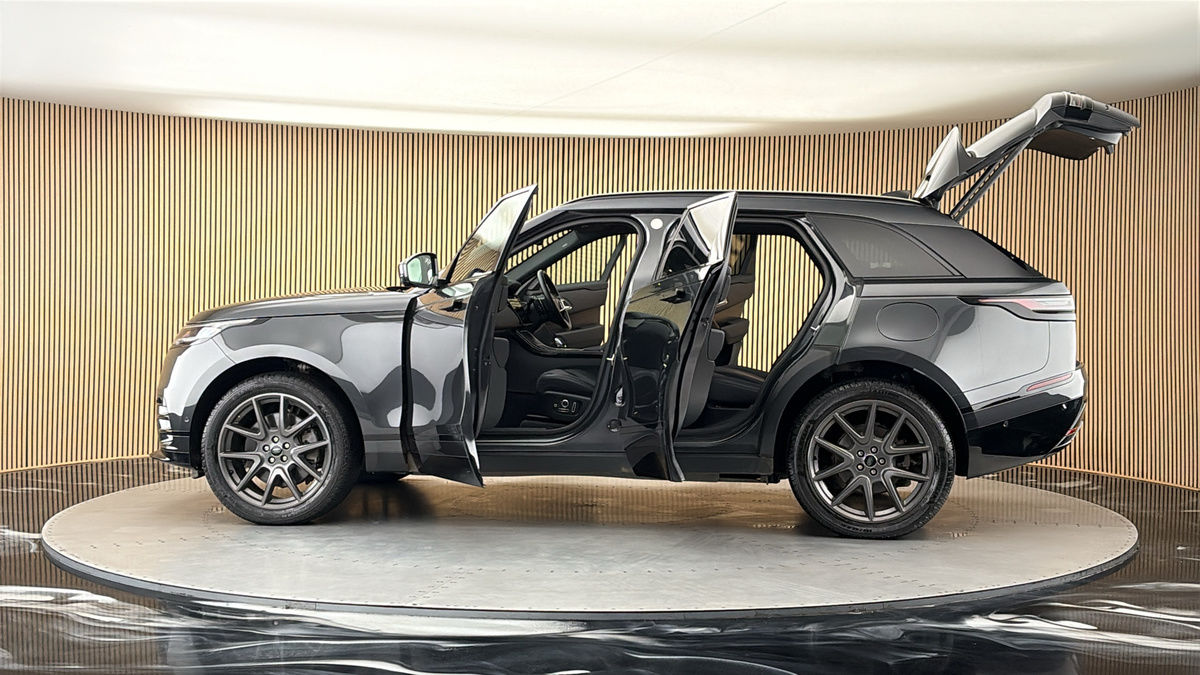 More views of Land Rover Range Rover Velar