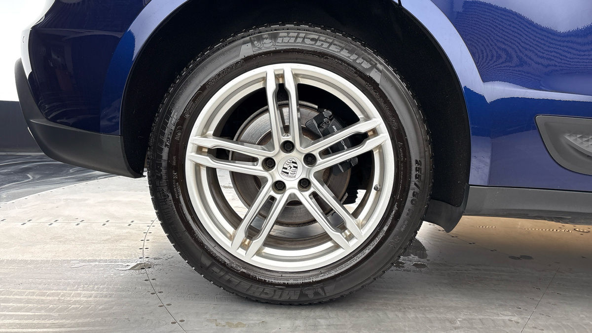 Porsche Macan Image 10