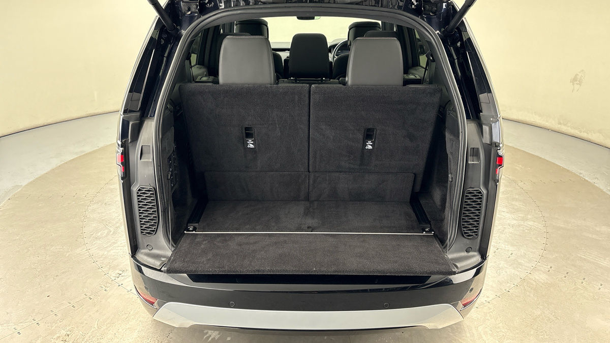 Land Rover Discovery Image 11