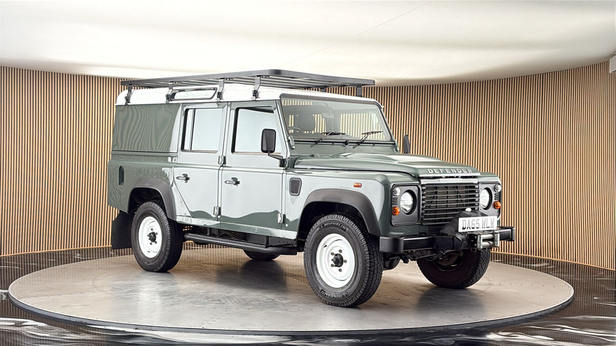 More views of Land Rover Defender 110