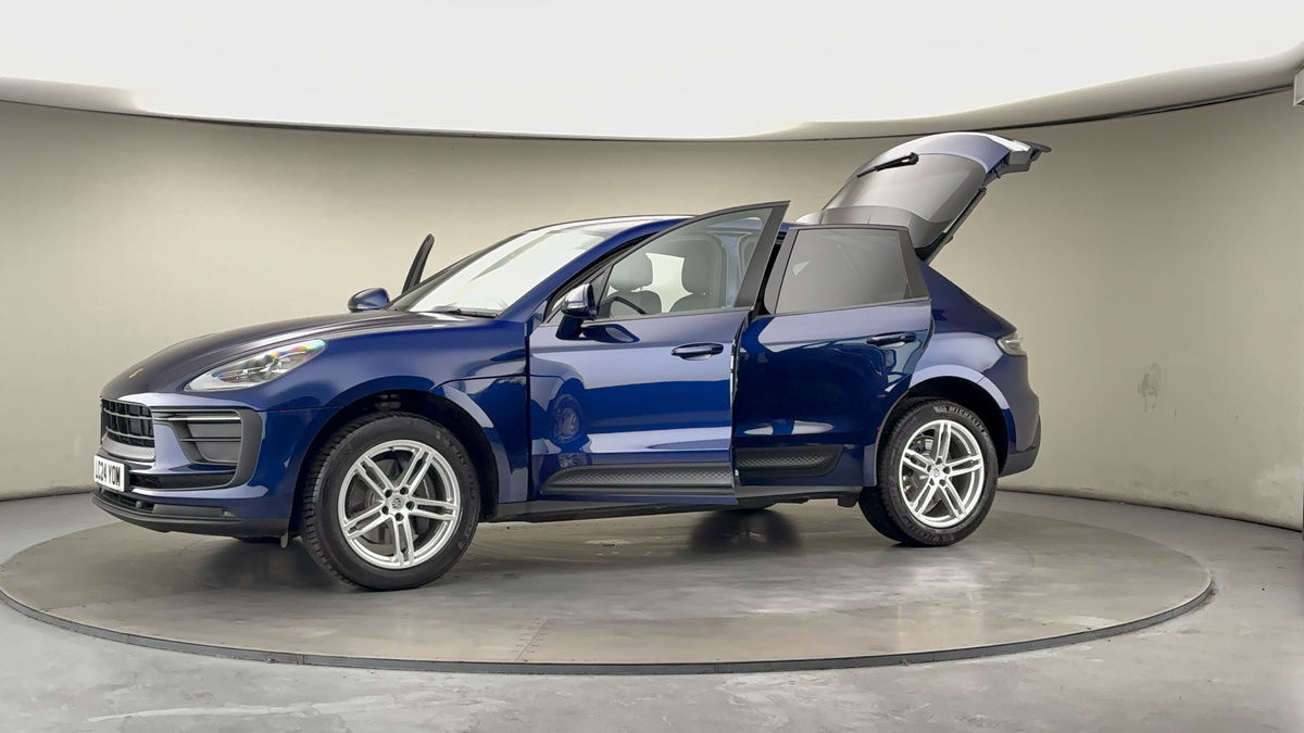 More views of Porsche Macan