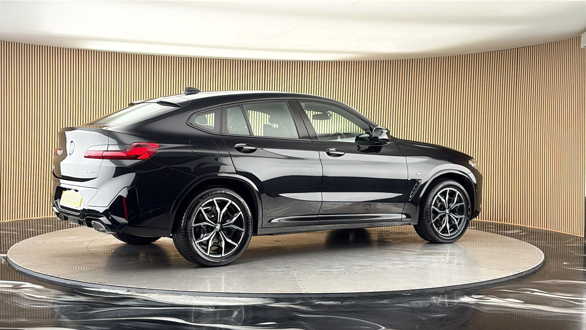 More views of BMW X4