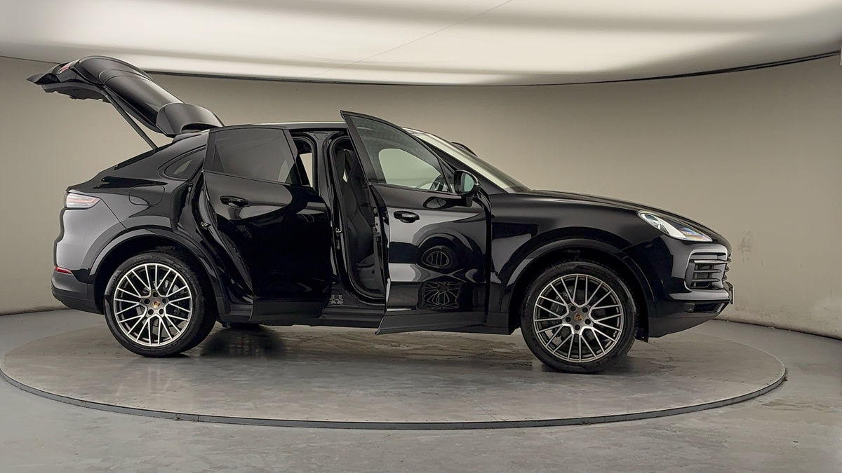 More views of Porsche Cayenne