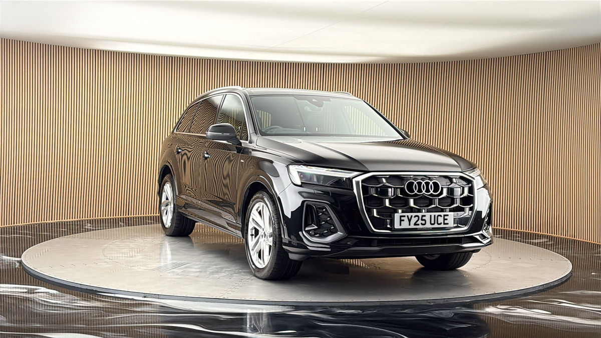 More views of Audi Q7