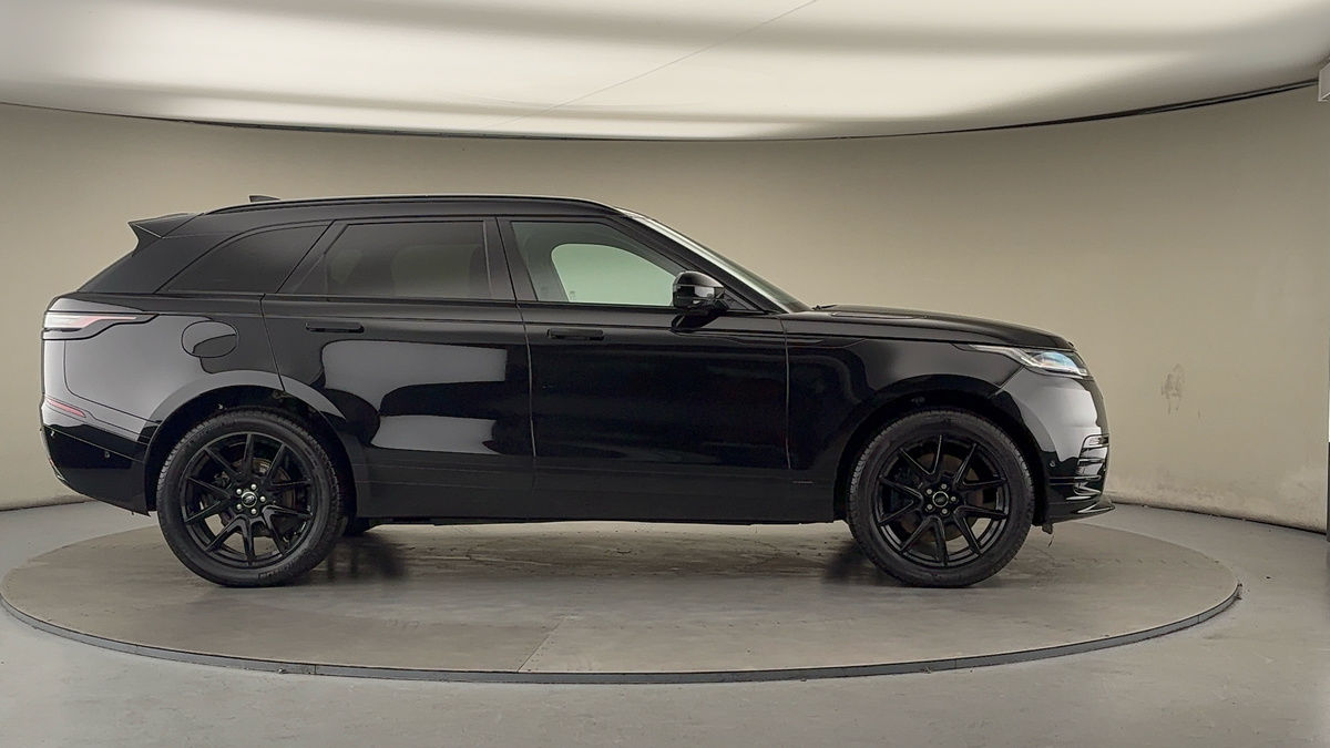 Land Rover Range Rover Velar Image 16