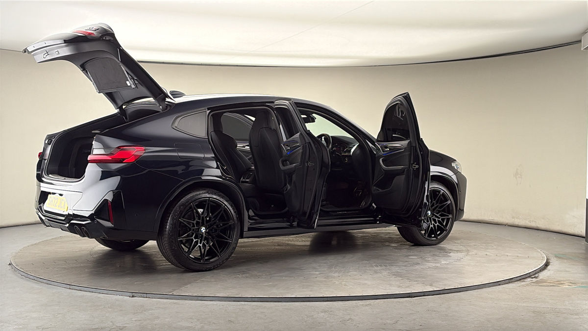 More views of BMW X4 M