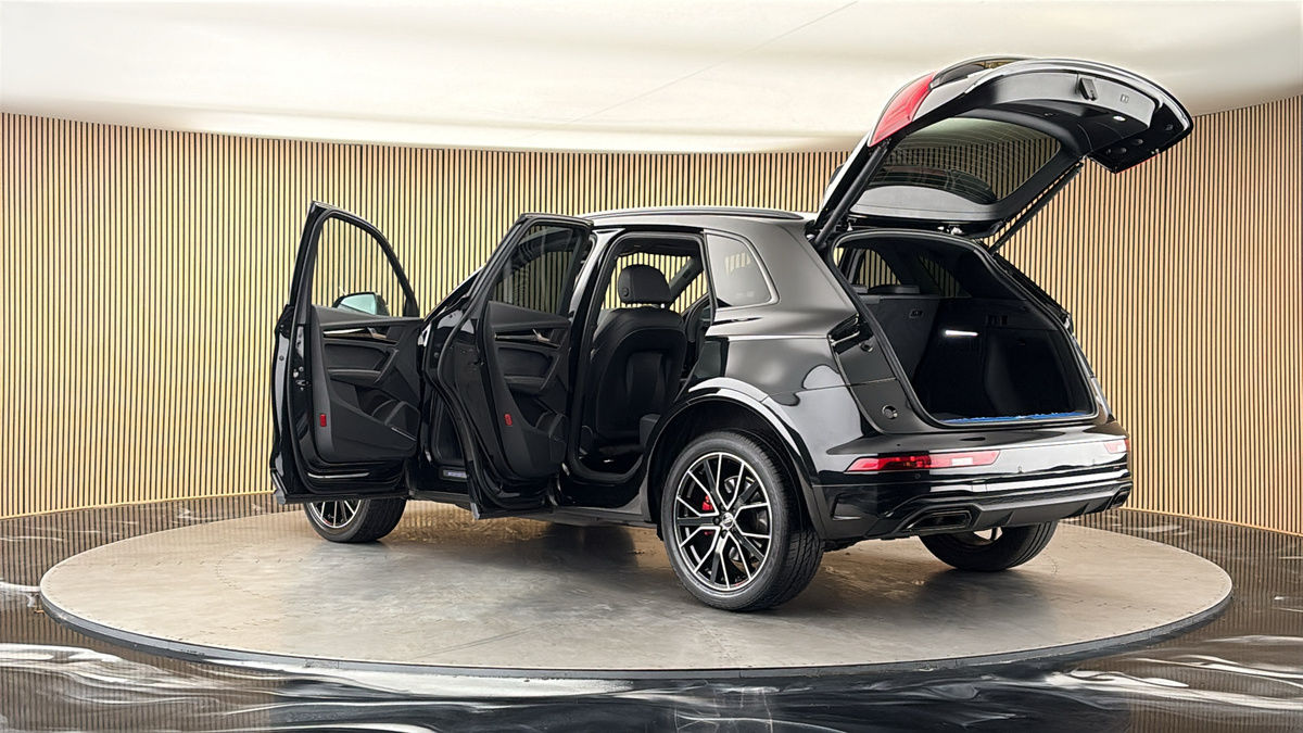 More views of Audi Q5