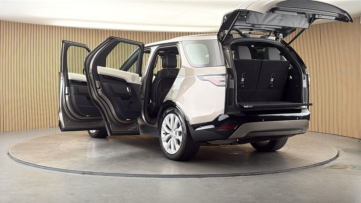 Land Rover Discovery Image 23