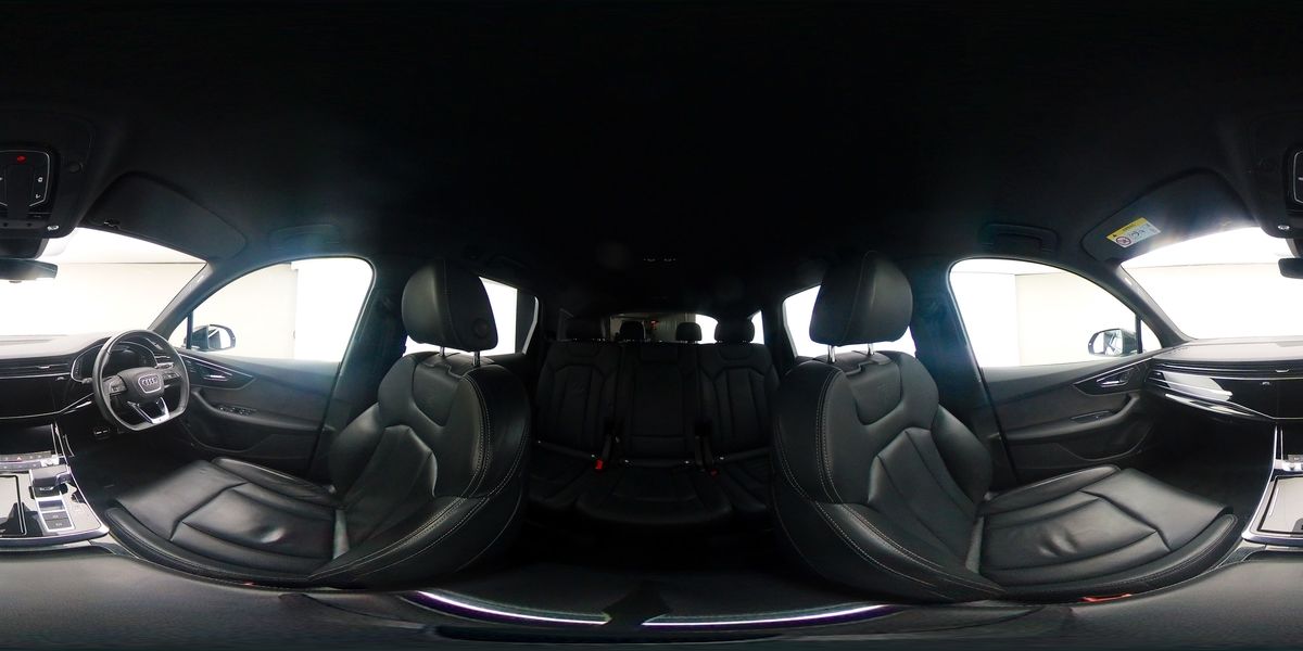 More views of Audi Q7