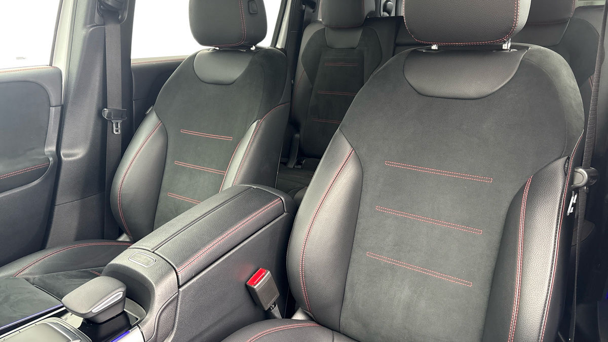 Mercedes-Benz GLB Image 7