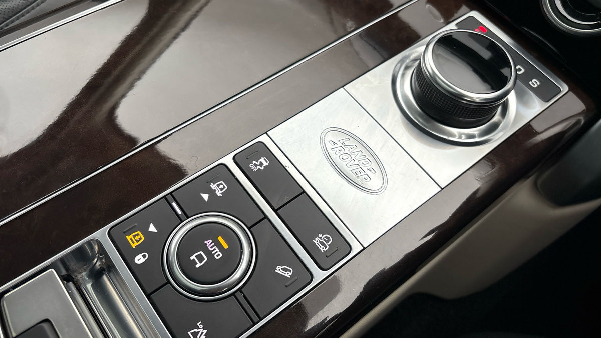 Land Rover Range Rover Image 25