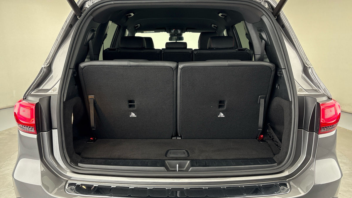 Mercedes-Benz GLB Image 11