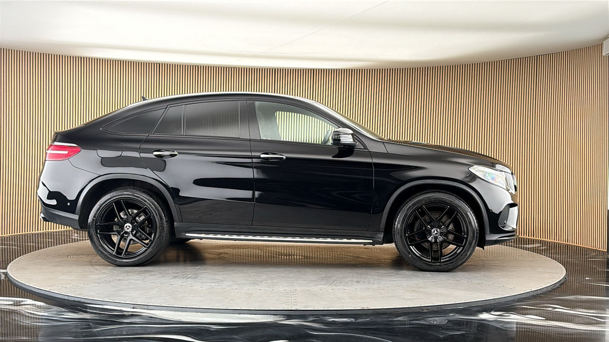 More views of Mercedes-Benz GLE