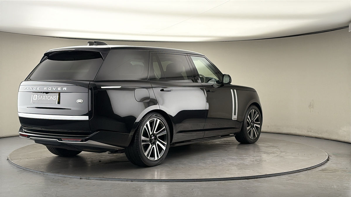 More views of Land Rover Range Rover