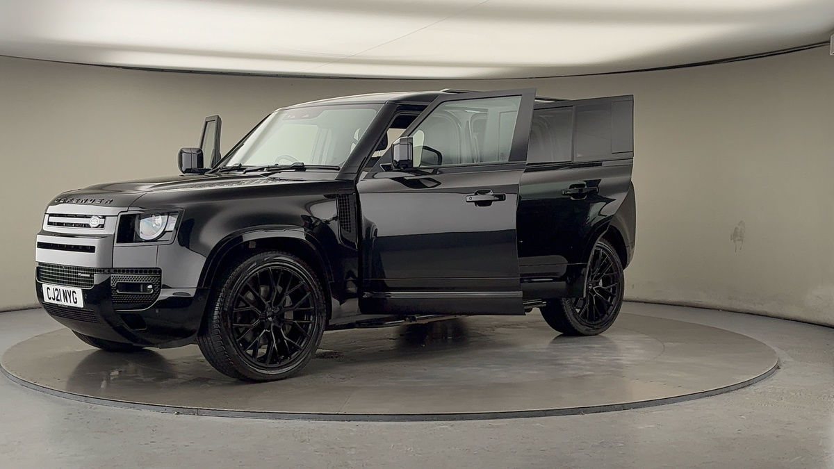 Land Rover Defender 110 Image 22