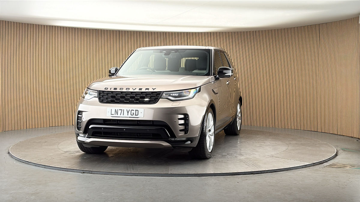 More views of Land Rover Discovery