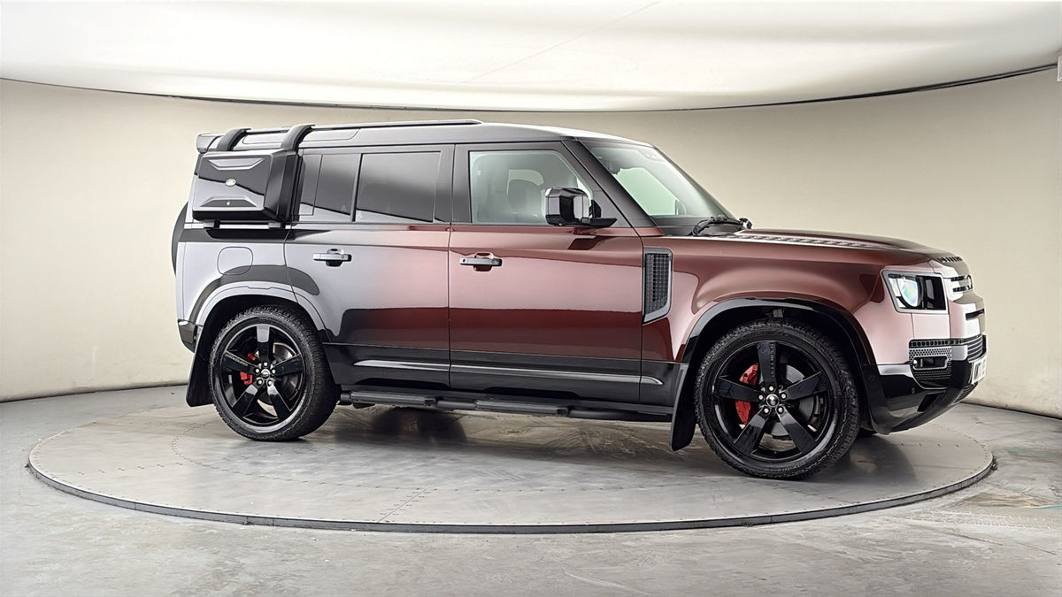 More views of Land Rover Defender 110