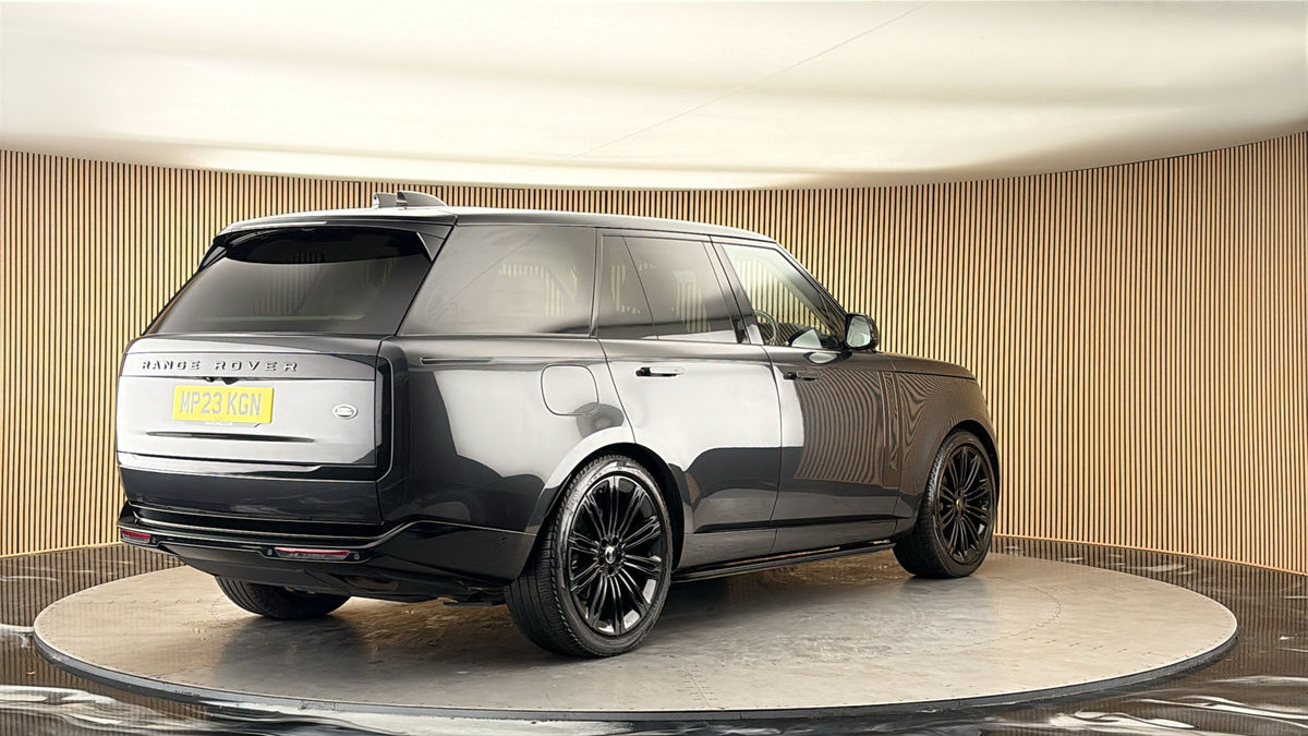 More views of Land Rover Range Rover