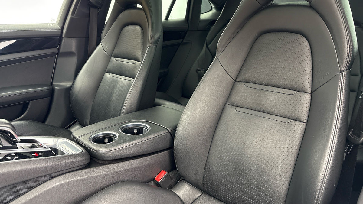 Porsche Panamera Image 7