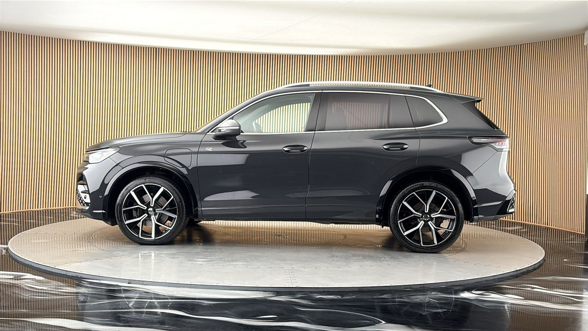 More views of Volkswagen Tiguan