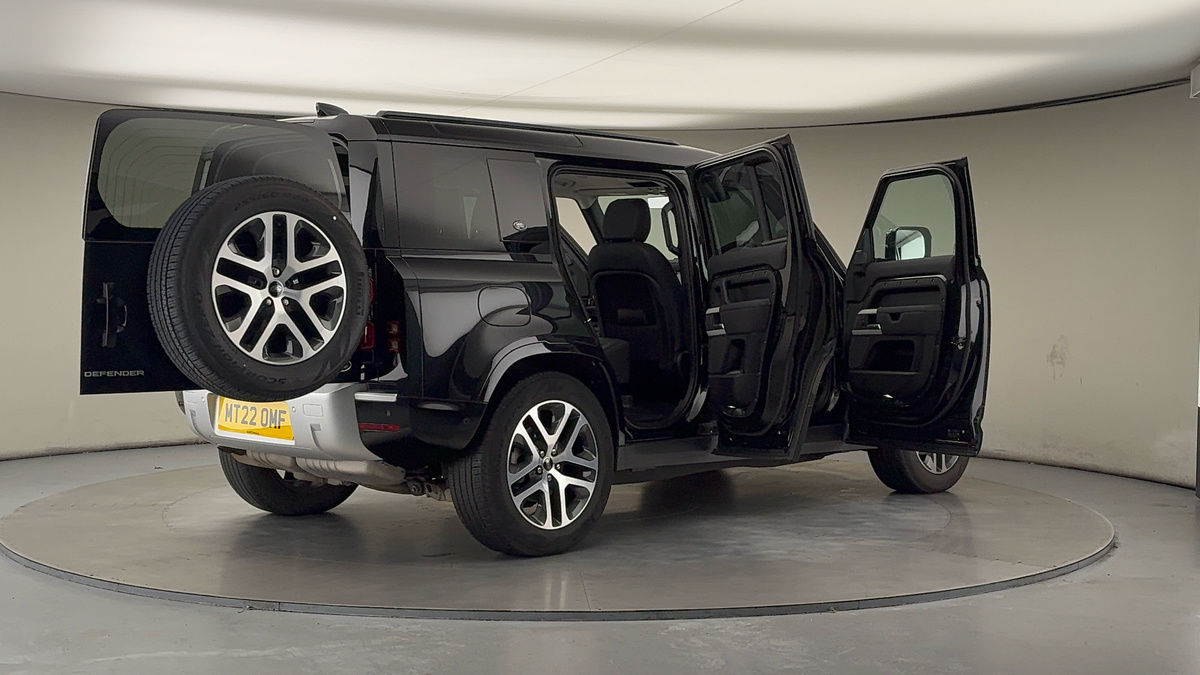 More views of Land Rover Defender 110