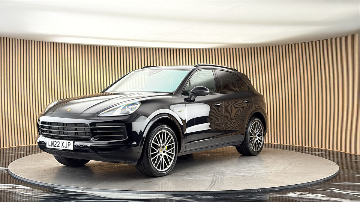 More views of Porsche Cayenne