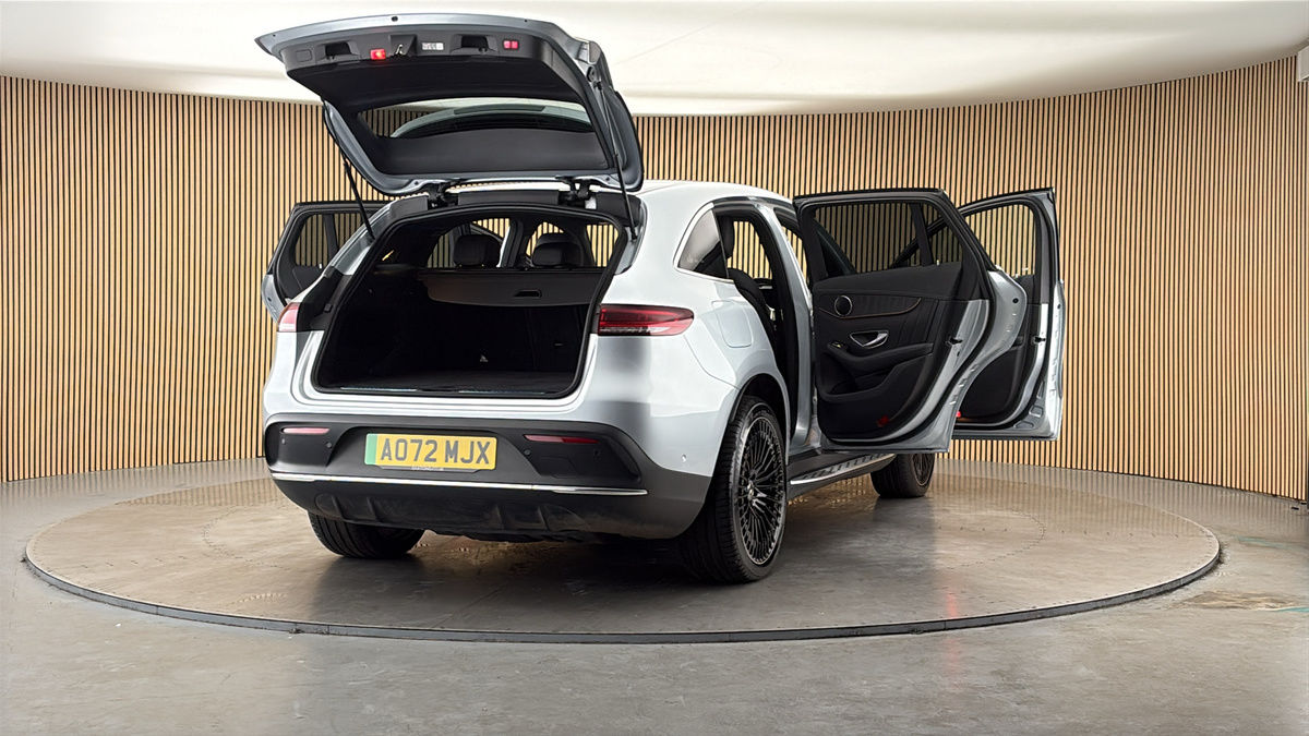More views of Mercedes-Benz EQC
