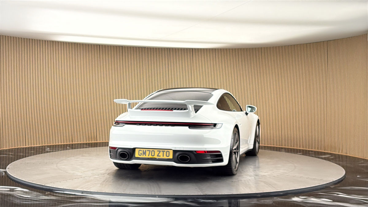 More views of Porsche 911