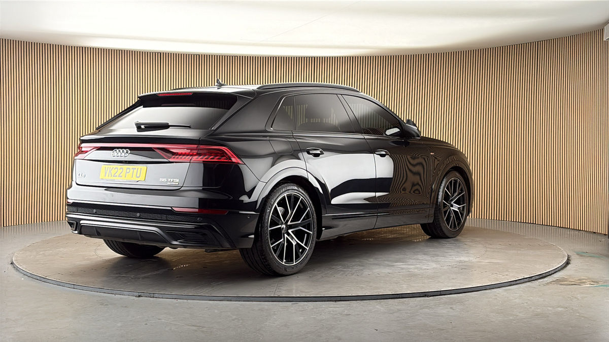 More views of Audi Q8